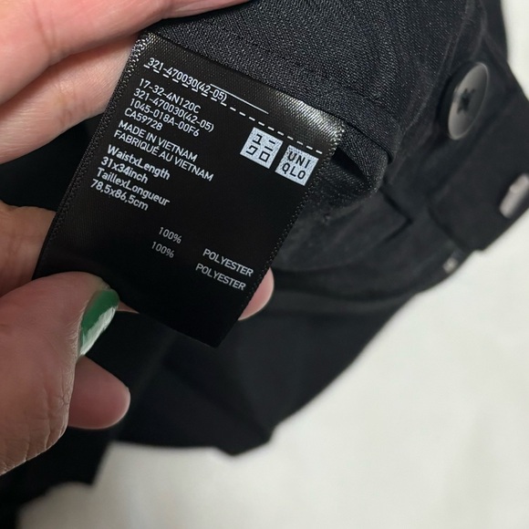 Uniqlo Men’s black pants - Picture 5 of 6